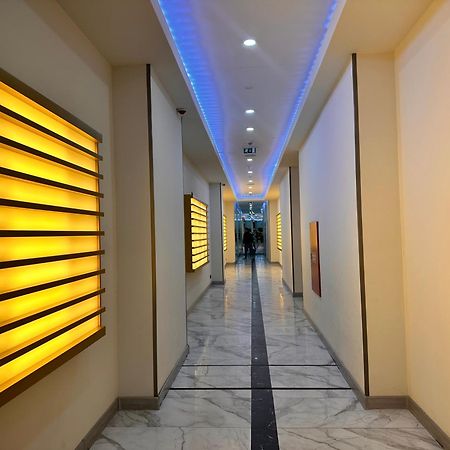 Batumi Orbi City Apart Hotel Екстериор снимка