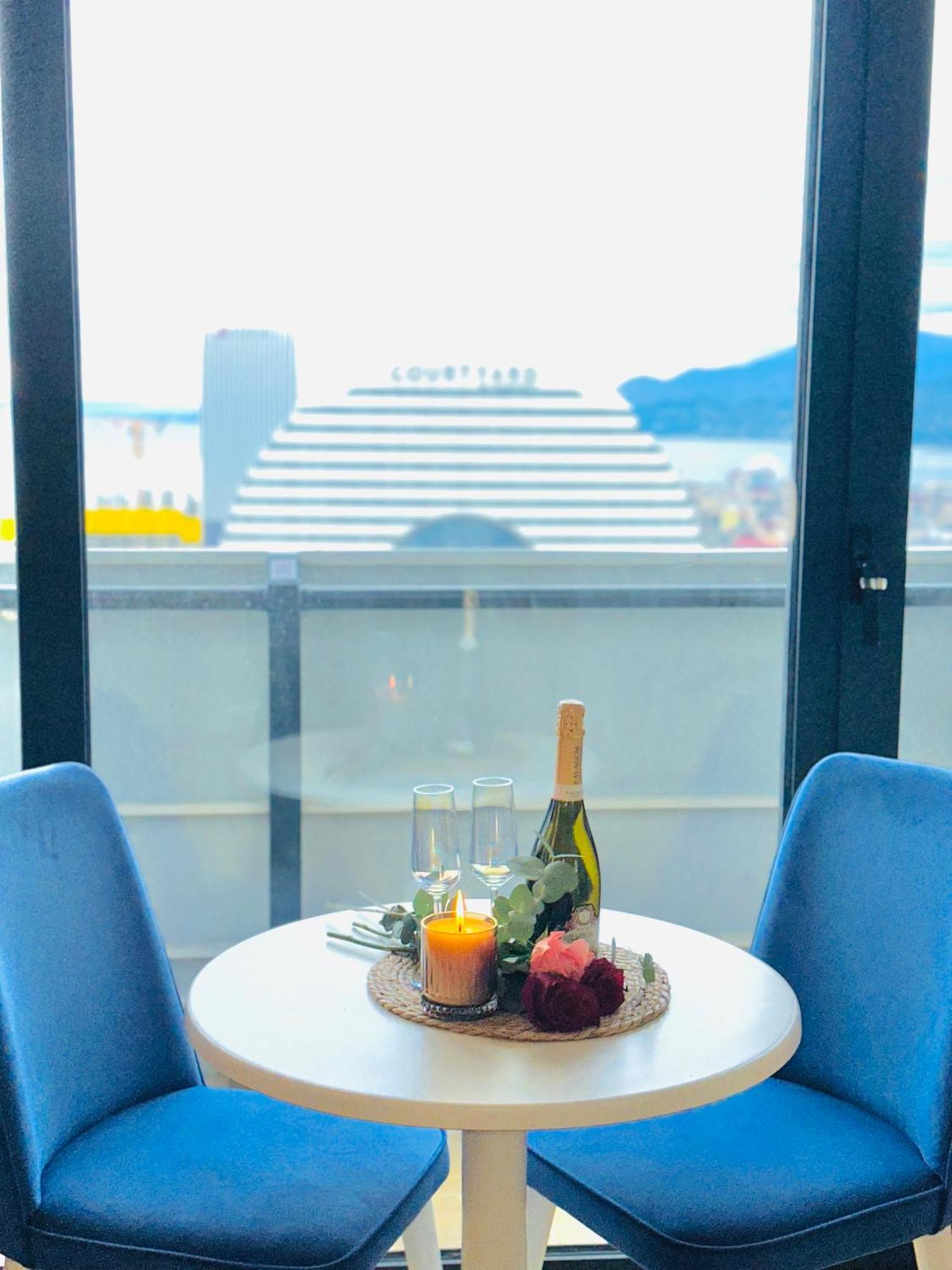Batumi Orbi City Apart Hotel Екстериор снимка