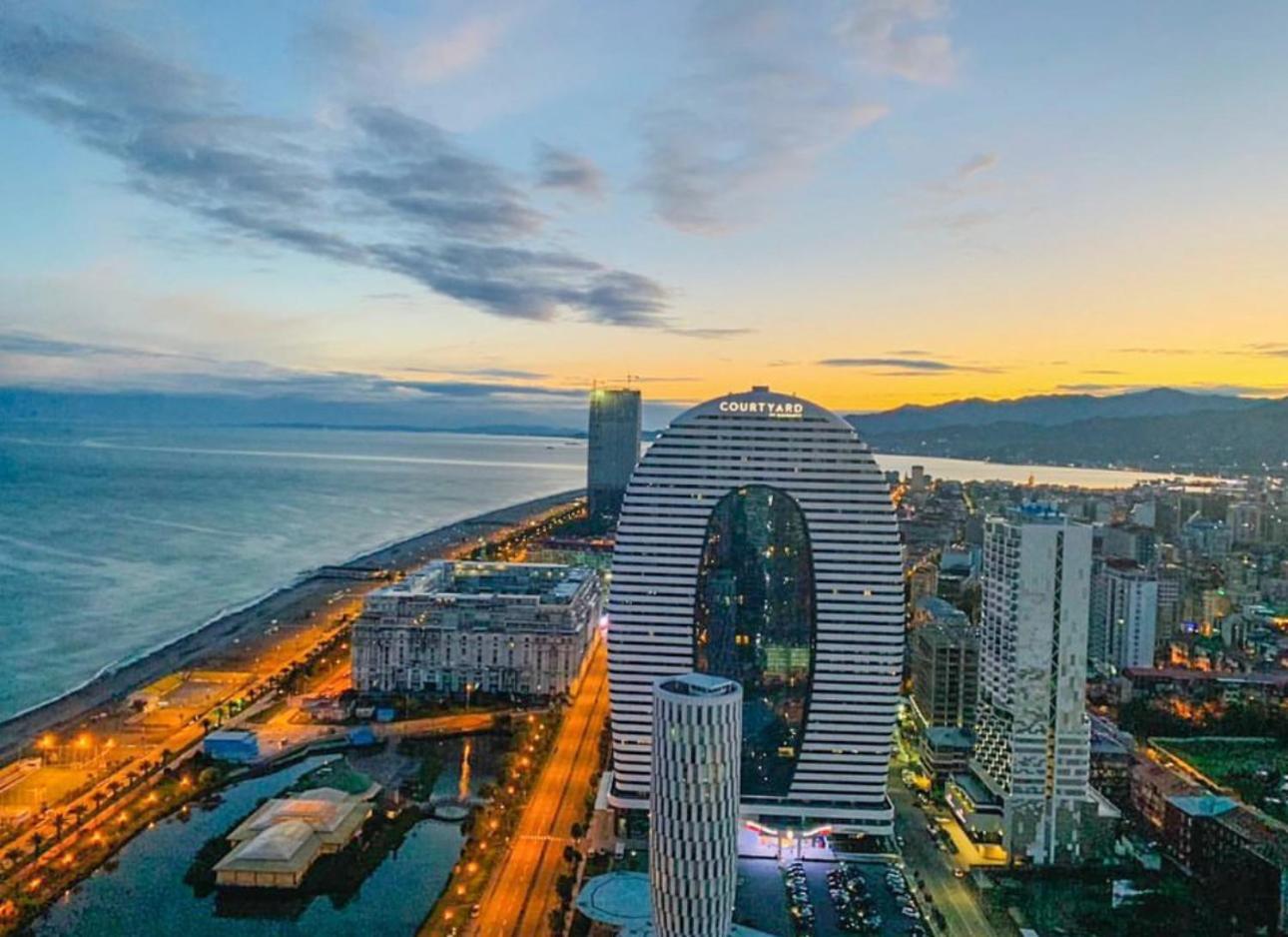 Batumi Orbi City Apart Hotel Екстериор снимка
