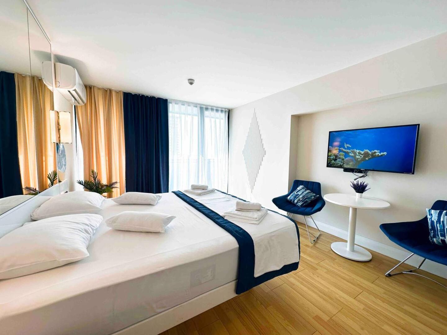 Batumi Orbi City Apart Hotel Екстериор снимка
